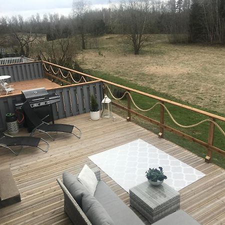 Tyylikaes Rivitaloasunto Lohjalla Exterior foto