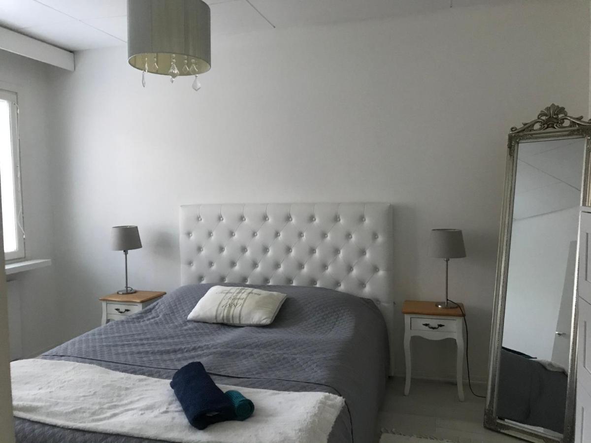Tyylikaes Rivitaloasunto Lohjalla Exterior foto