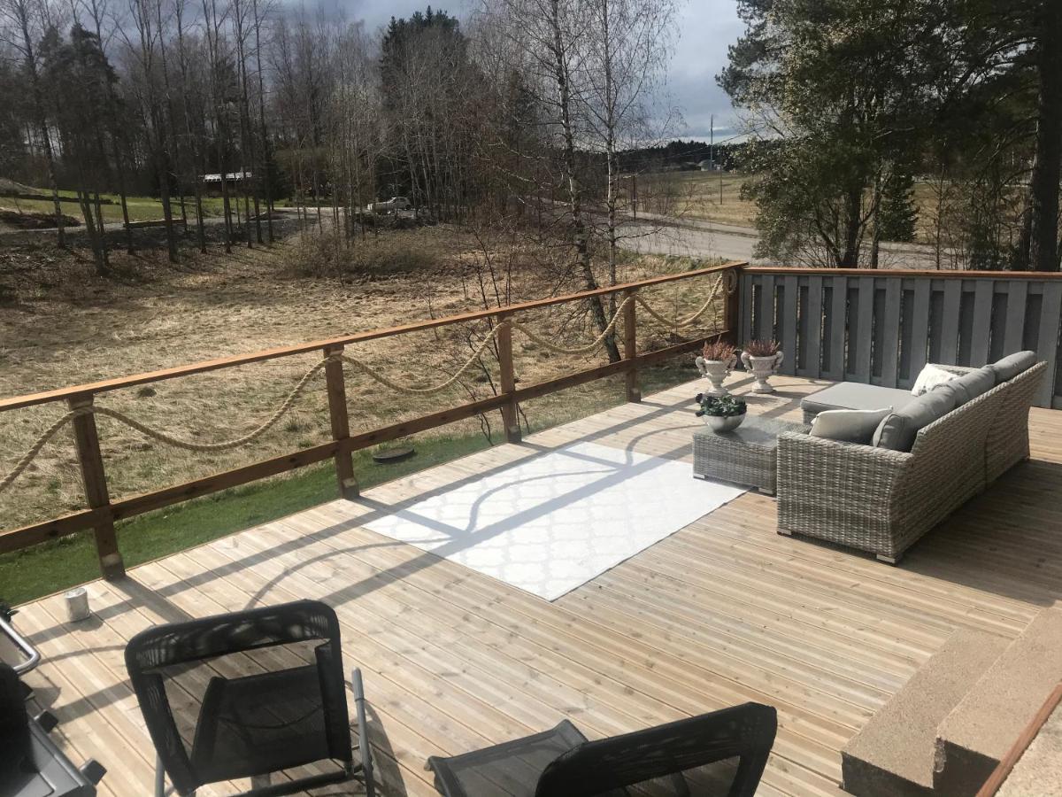 Tyylikaes Rivitaloasunto Lohjalla Exterior foto